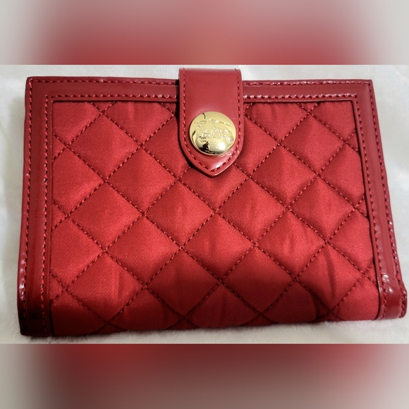 Burberry Quilted Bi-Fold Lock Wallet - Picture 2 of 11